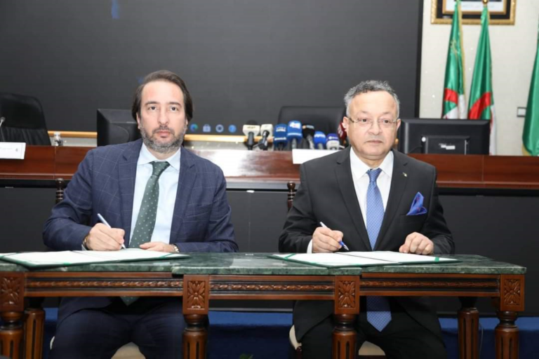 التوقيع على اتفاقية بين وزارة التعليم العالي والبحث العلمي ومجلس التجديد الاقتصادي الجزائري