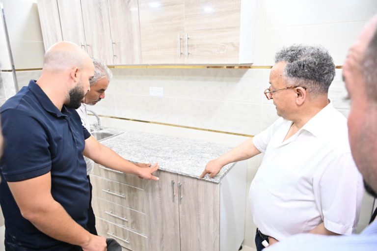 يتفقد الإقامات الجامعية ببني مسوس ودالي إبراهيم