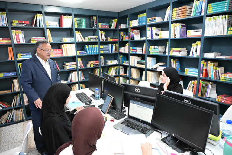يتفقد الإقامة الجامعية للذكور بالقبة والإقامة الجامعية للإناث يوسفي أمحمد